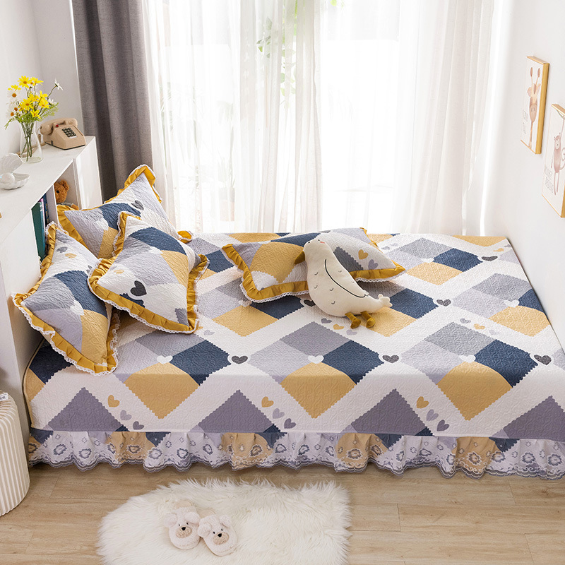 anti-skidding Bed cover